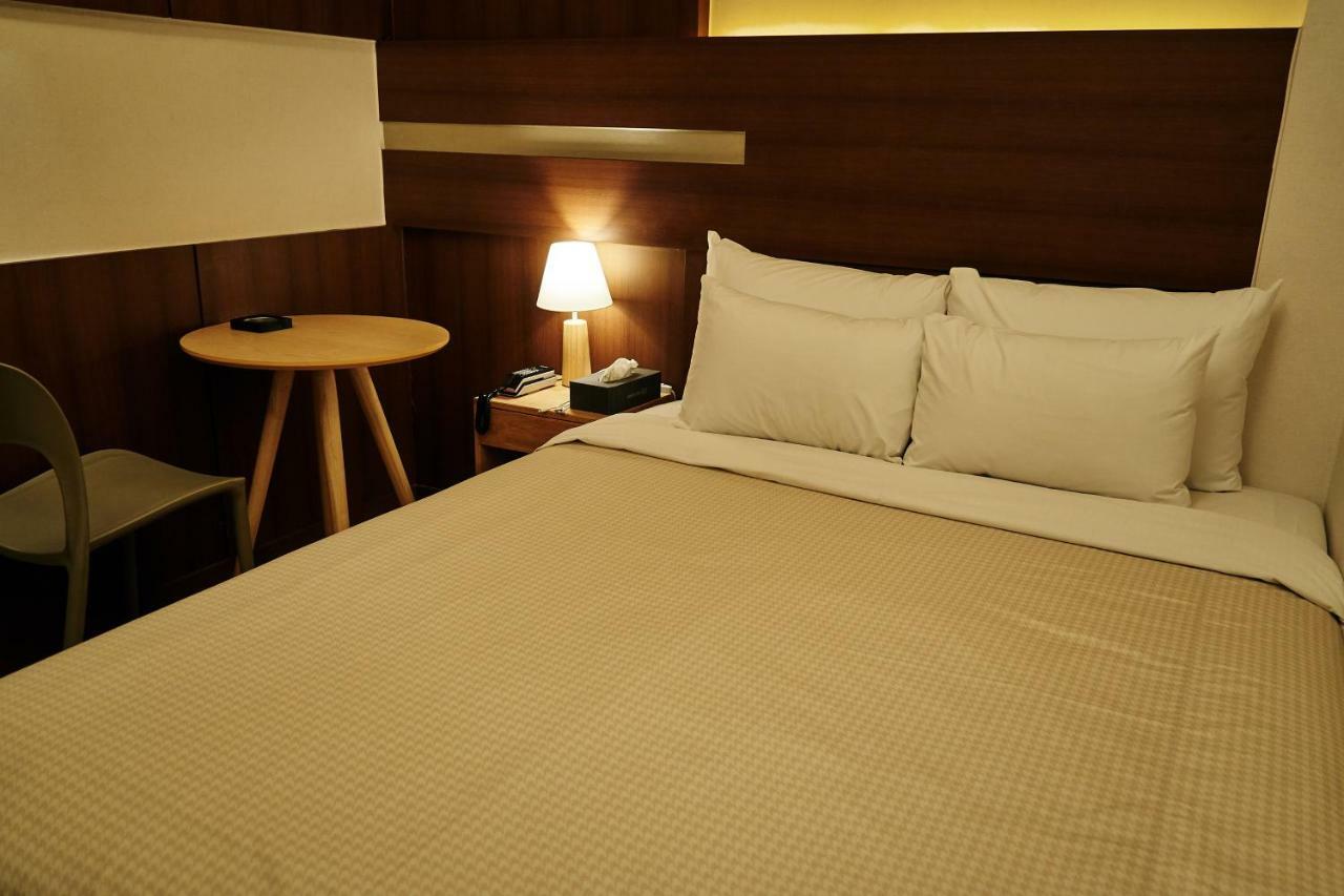 Urban Stay 103 Seoul Exterior photo